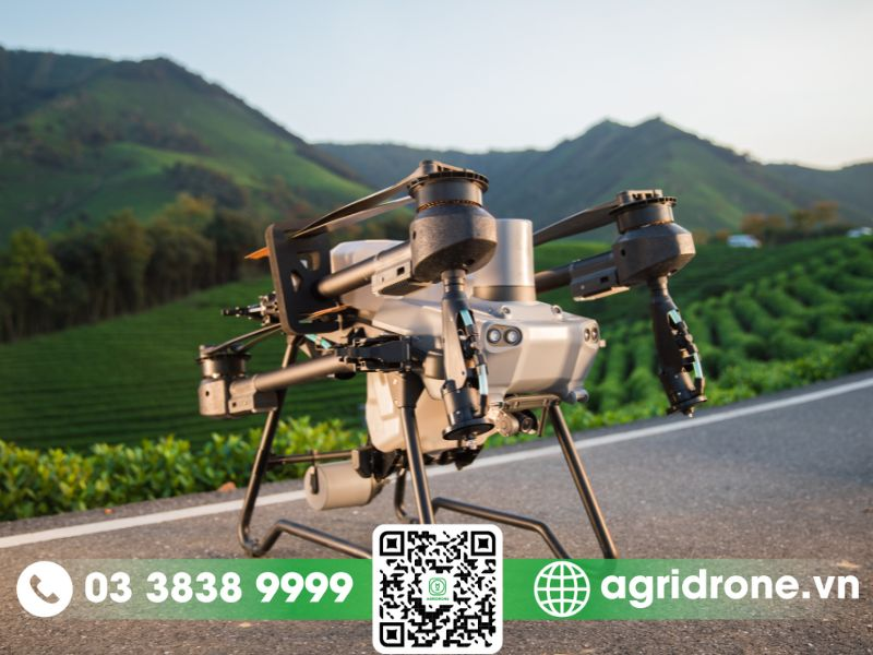AgriDrone review máy bay phun thuốc DJI T25 mới nhất 9 Máy bay phun thuốc
