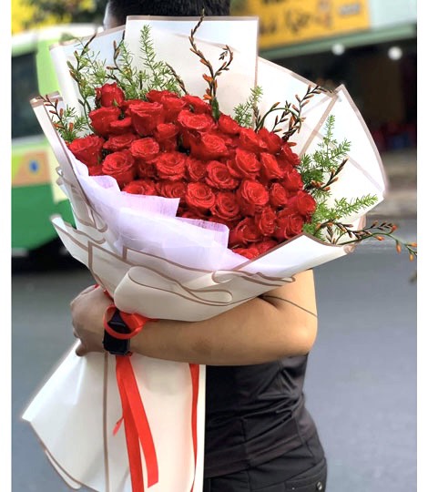 Bí Mật Bao Bì: "Màng Thở" Giữ Hoa Tươi Lâu & "Pháo Đài" Giúp Hạt Giống Nảy Mầm 100% 10 Bao bì hoa tươi
